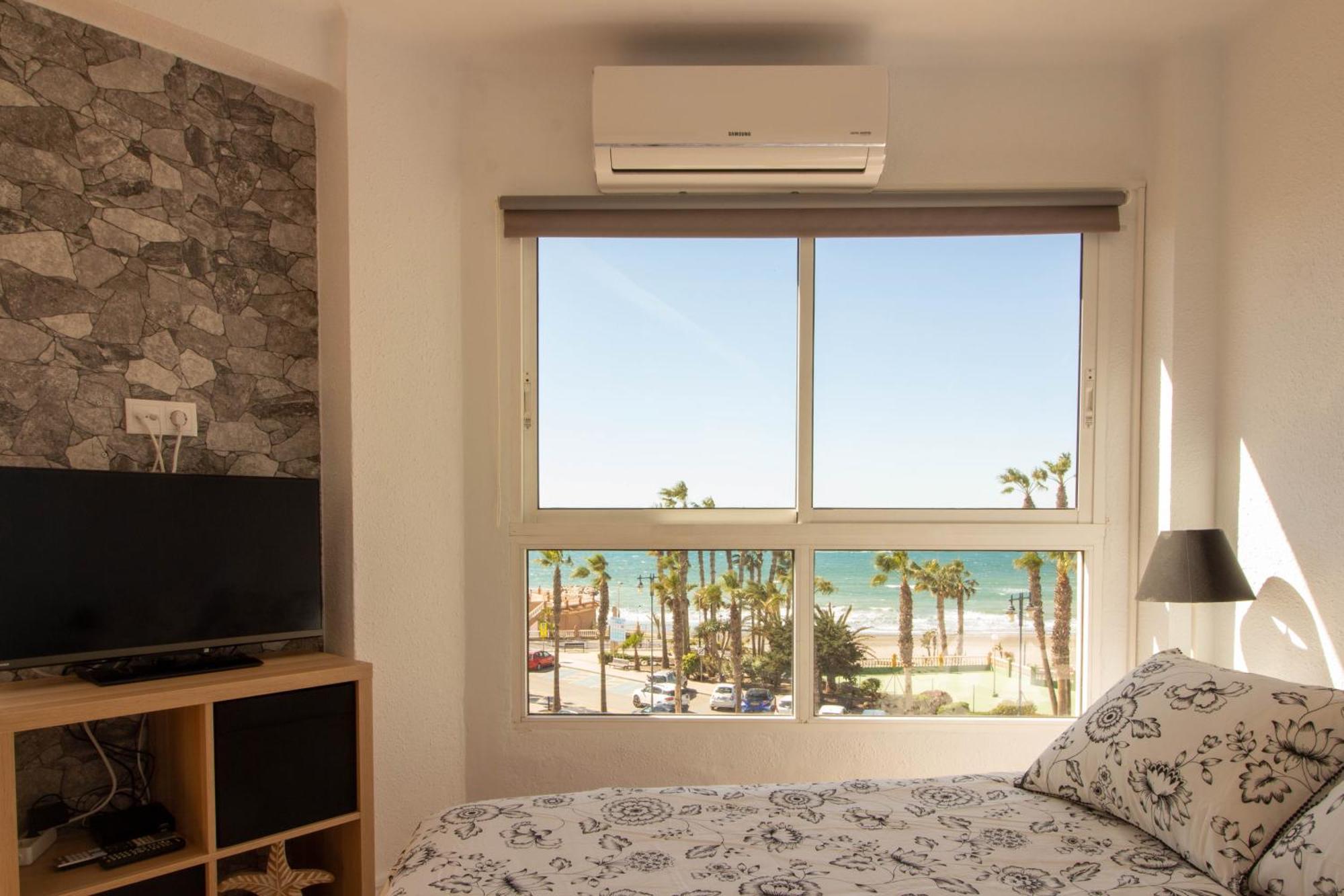 Апартаменты Ruselo 308. Loft En Paseo Maritimo De Torrox Costa Экстерьер фото